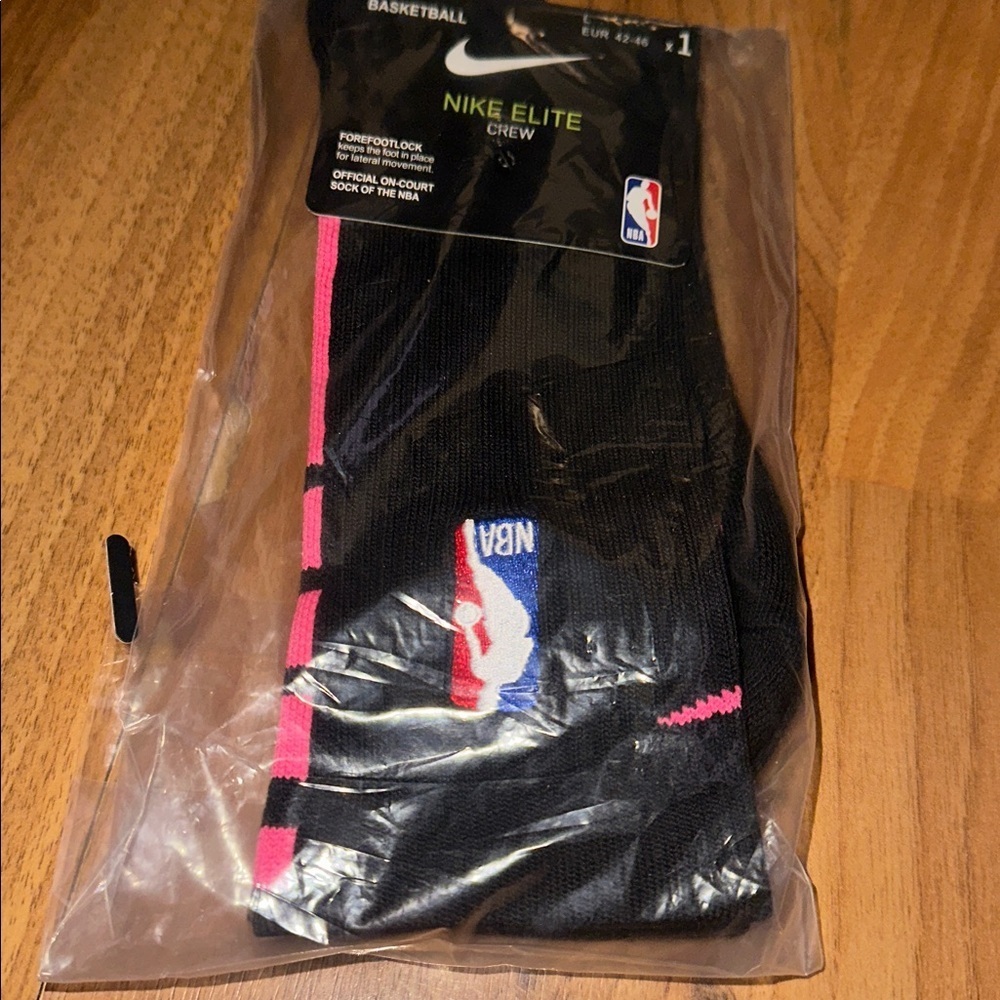 Nike Elite Crew NBA Basketball Sock Black Pink - NEW - MENS LARGE